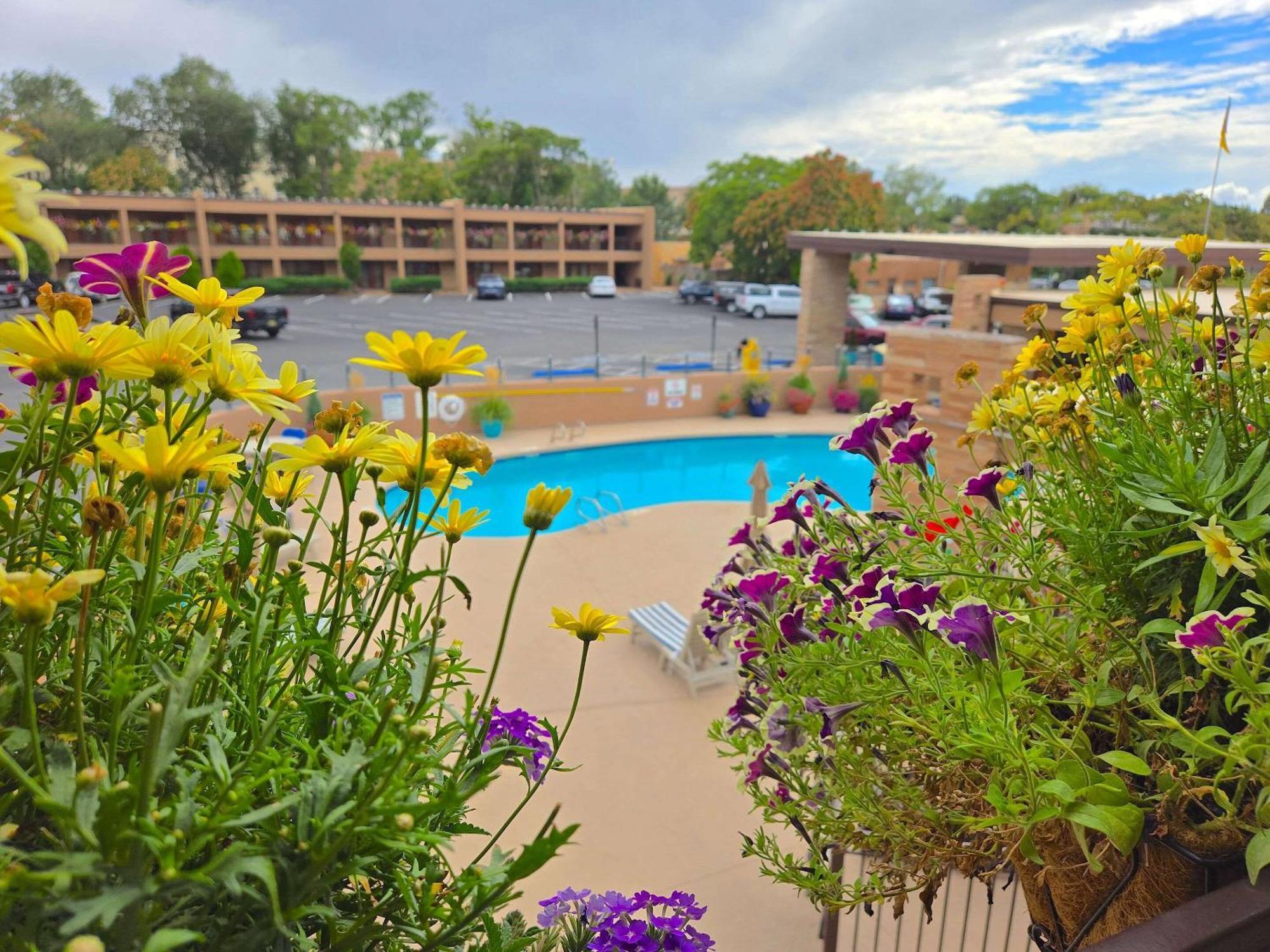 El Sendero Inn, Ascend Hotel Collection سانتا فيه المظهر الخارجي الصورة